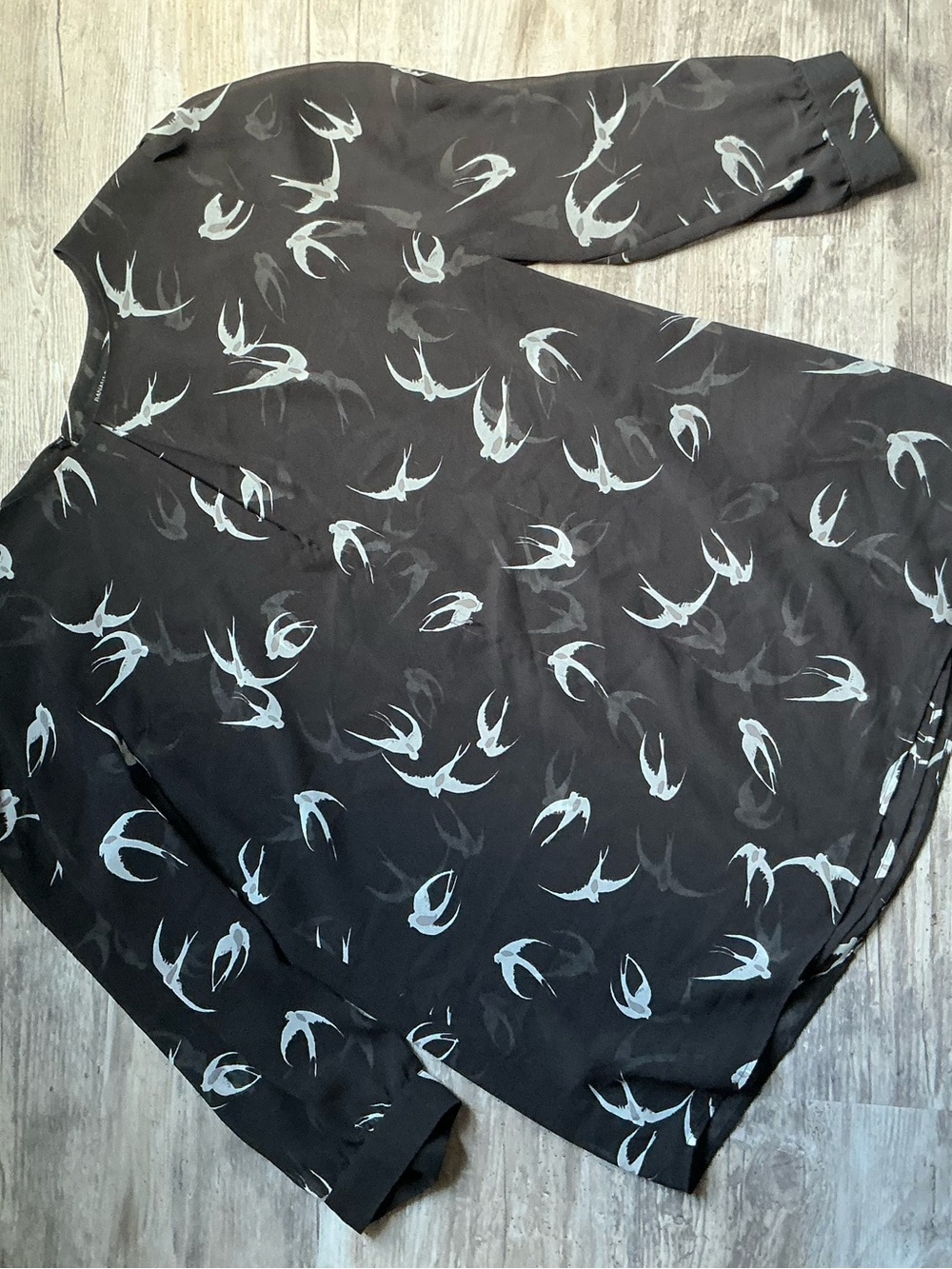 Banana Republic Gray Blouse with White Swallow Motif